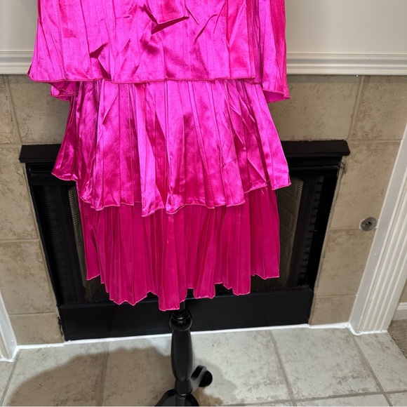 Hot Pink Tiered Pleated Ruffle Mini Dress size Medium Wedding Guest Party Dress - Picture 3 of 6